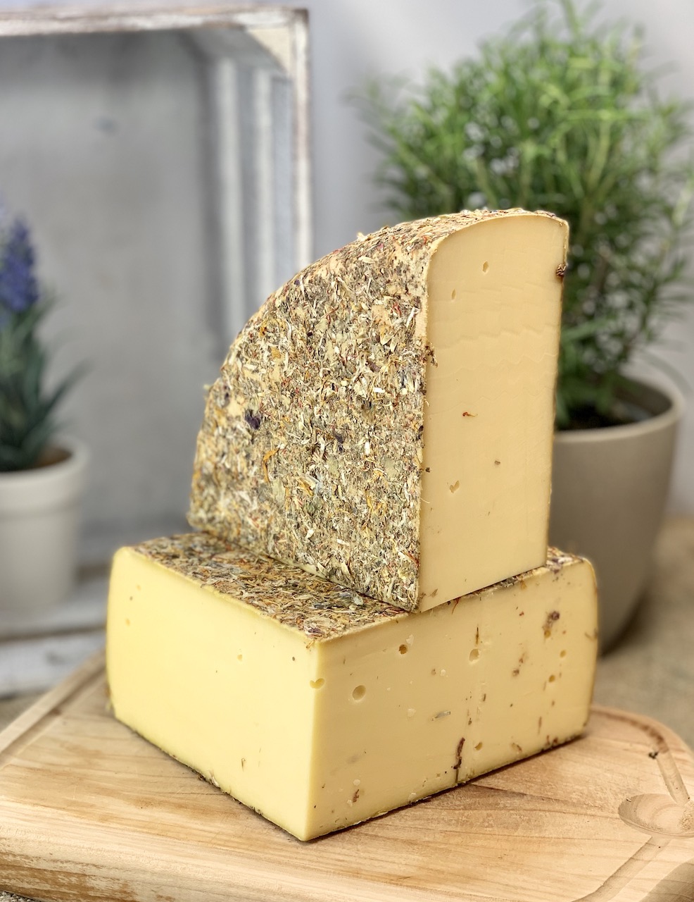 WILDBLÜTEN - Schnittkäse aus dem Allgäu mit Blüten